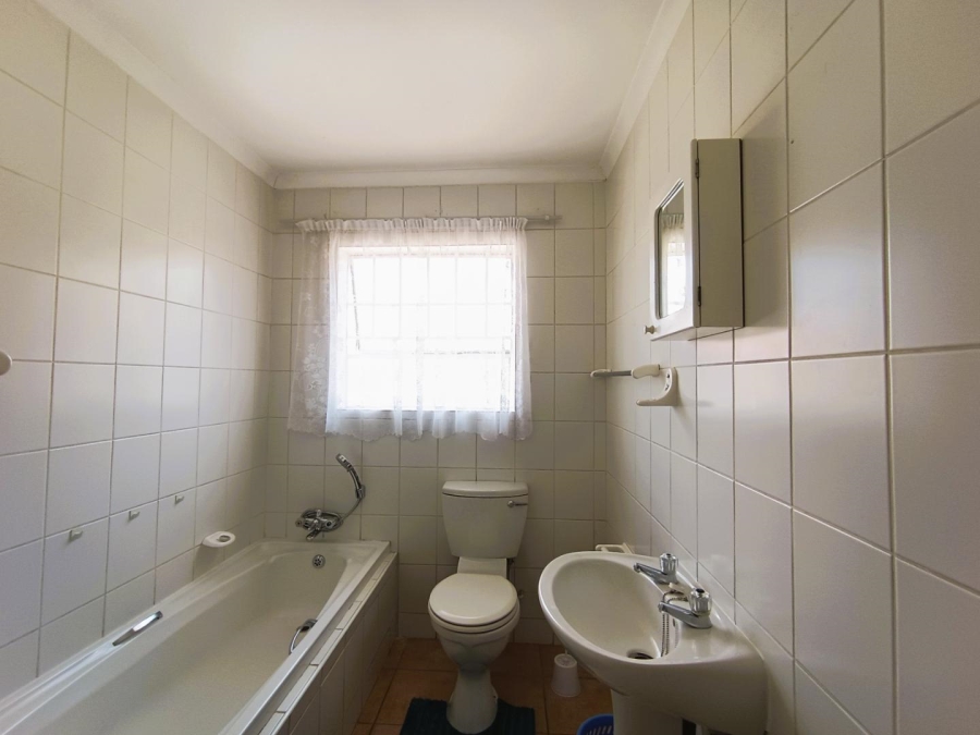 3 Bedroom Property for Sale in Universitas Free State